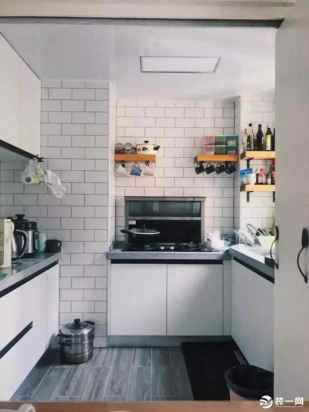 橱柜为什么不做高低柜？现代厨房设计高低台有什么缺点？