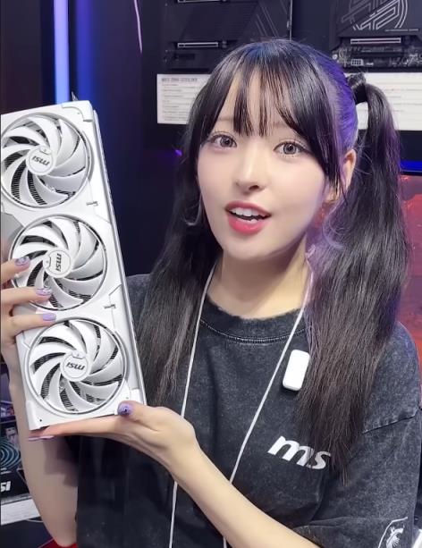 独特设计有大用途！微星RTX5070Ti新设计：16Pin接口位置很妙