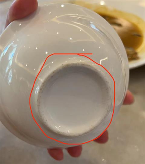 为什么有的陶瓷勺柄上会有个洞 有的却没有！赌你不知道