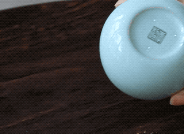 为什么有的陶瓷勺柄上会有个洞 有的却没有！赌你不知道(图7)