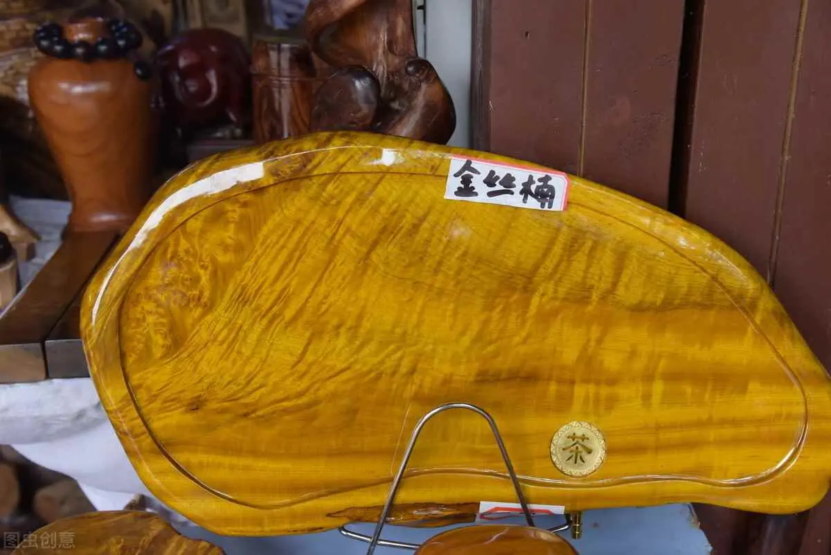 金丝楠乌木为什么这么贵？金丝楠木里真的有金丝吗？