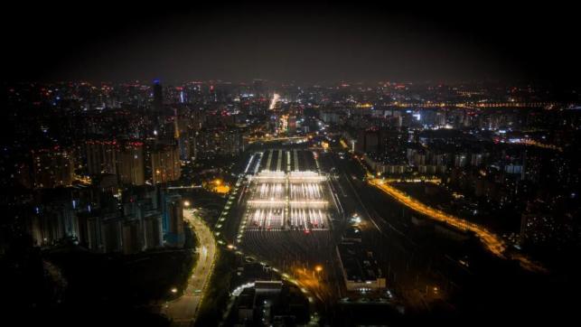 中国陆地航母集结 蓄势待发迎国庆中秋