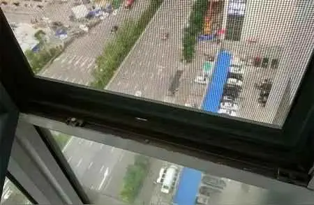 实木门为什么要贴纸？巧妙判断贴皮门和贴纸门