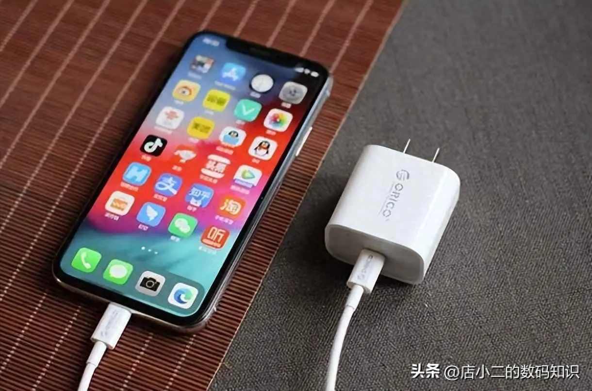 为什么充电线接触不良？手机充电口接触不良充电总是会自动断掉？