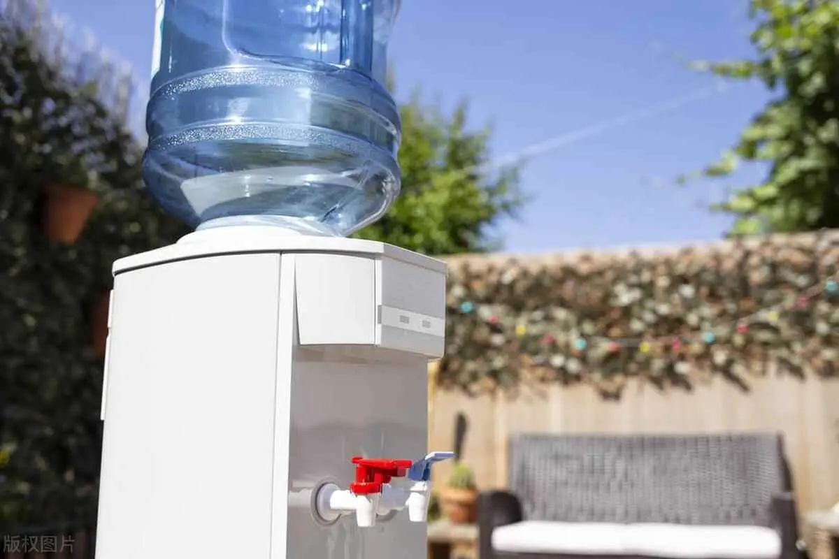 为什么饮水机不能制冷？饮水机的制冷原理和冰箱一样吗?