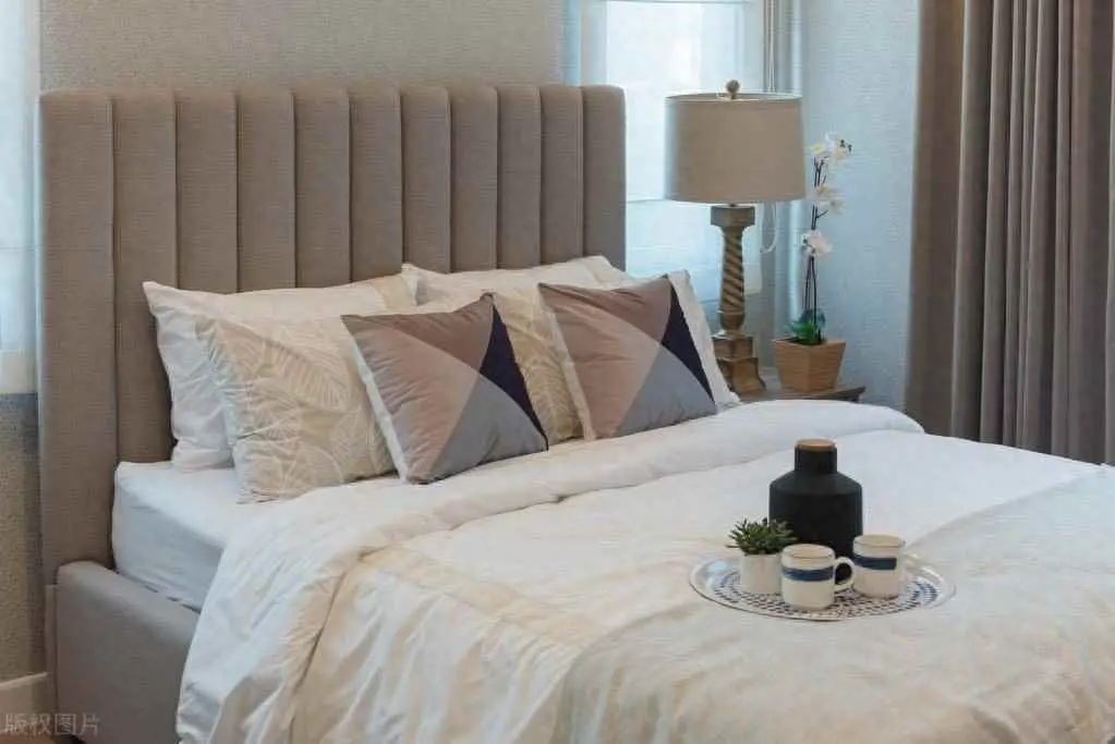 为什么记忆枕突然变硬？枕头的材质有哪些？