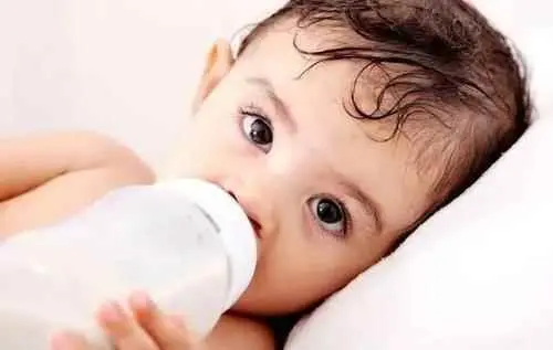 为什么用学饮杯孩子总呛到？学饮杯的分类及用途