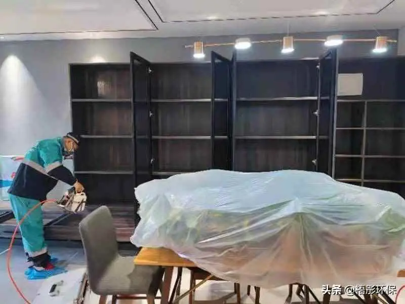 阳台为什么墙面发黑？家里墙面发霉变黑怎么处理？