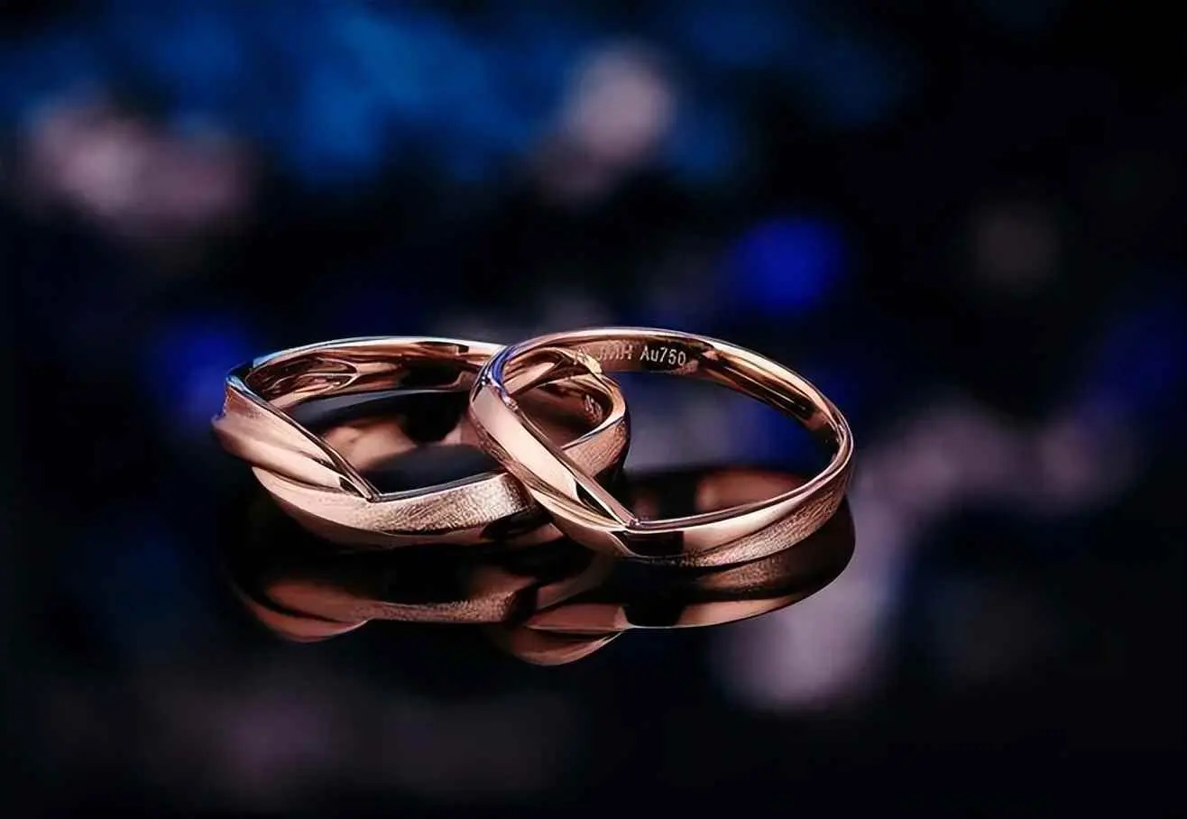 对戒 为什么彩金？彩金是什么金？