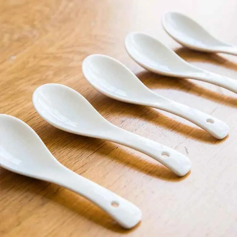 为什么陶瓷上有针孔？陶瓷勺的柄上为什么总有一个孔洞？