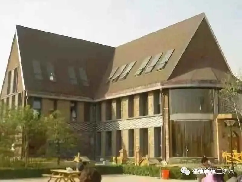 现浇楼板为什么会渗水？现浇混凝土斜屋面渗漏原因