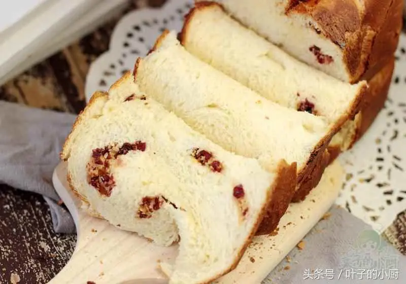 做面包为什么不发酵呢？为什么有人做的面包像馒头？