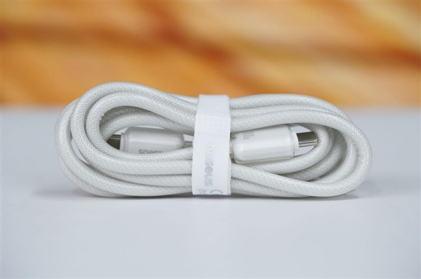 完美适配iPhone17全系快充!倍思同芯充Pro快充充电器套装图赏-图7 完美适配iPhone17全系快充!倍思同芯充Pro快充充电器套装图赏-图7