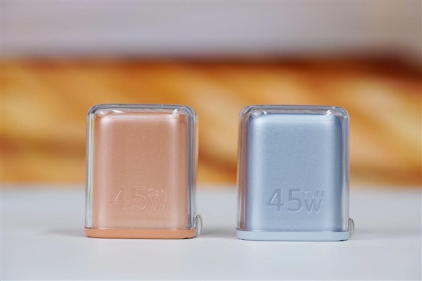 完美适配iPhone17全系快充!倍思同芯充Pro快充充电器套装图赏-图18 完美适配iPhone17全系快充!倍思同芯充Pro快充充电器套装图赏-图18