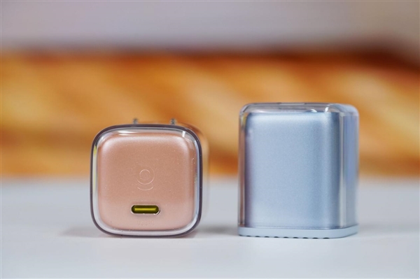 完美适配iPhone17全系快充!倍思同芯充Pro快充充电器套装图赏-图20 完美适配iPhone17全系快充!倍思同芯充Pro快充充电器套装图赏-图20