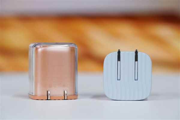 完美适配iPhone17全系快充！倍思同芯充Pro快充充电器套装图赏(图19)