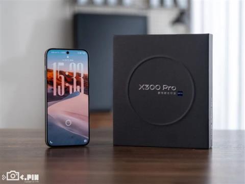 vivo刚发布的这台手机 让我不想再带相机出门(图2)
