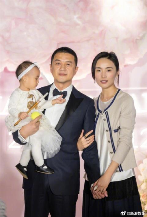54岁的李亚鹏宣布再次离婚！曾饰演经典角色“令狐冲”(图2)