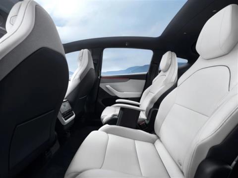 8000元 特斯拉ModelY L全新浅灰色高级内饰上线：抗污、好打理(图2)