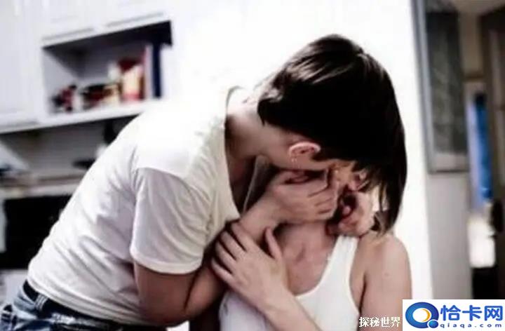 舌吻伸舌头这个正常吗