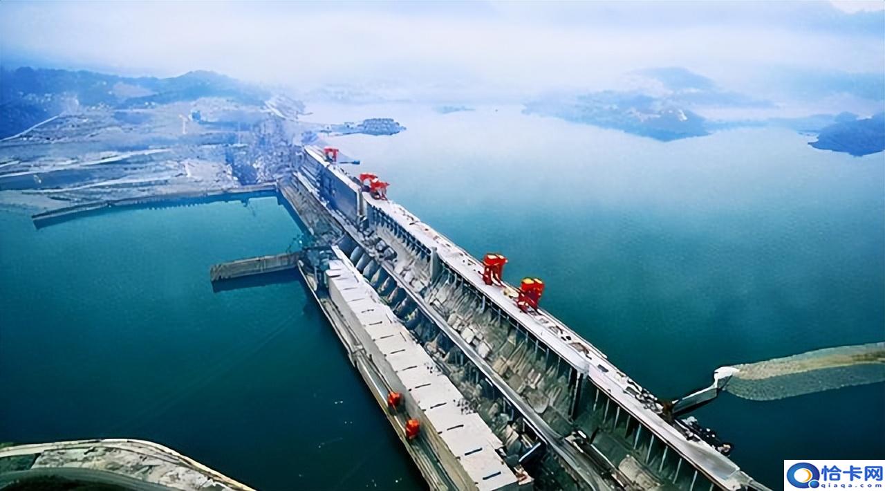 三峡大坝投资多少钱(三峡大坝什么时候建成的)