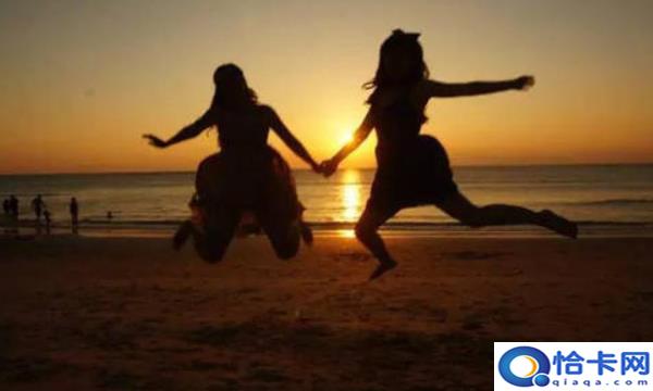 适合发出去玩的短句,姐妹们游玩发朋友圈的短句