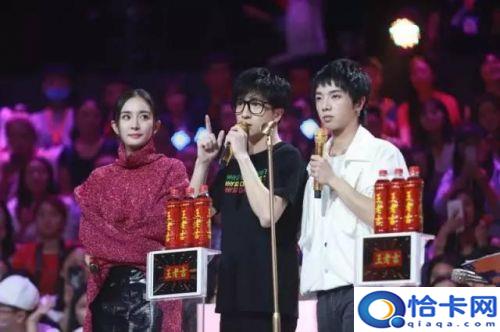 明日之子薛之谦摔麦视频_明日之子薛之谦战队成员