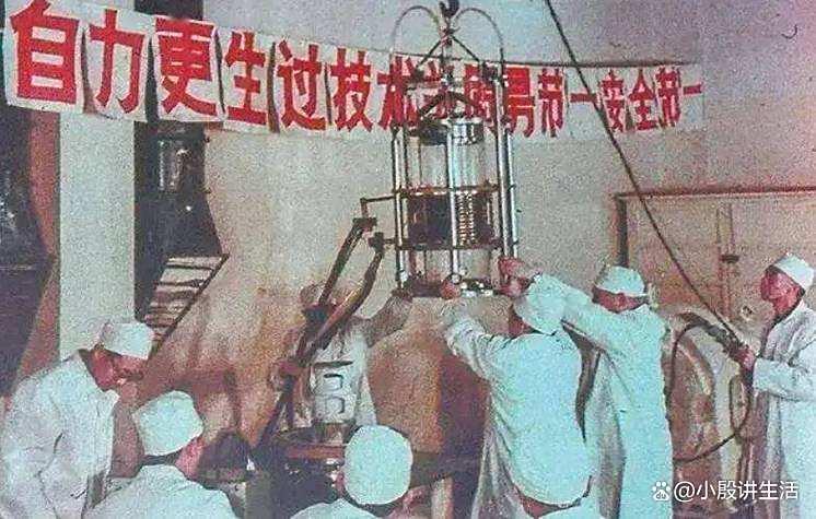 中国女飞行员:两次驾驶飞机冲向蘑菇云?面对辐射危险她勇往无惧