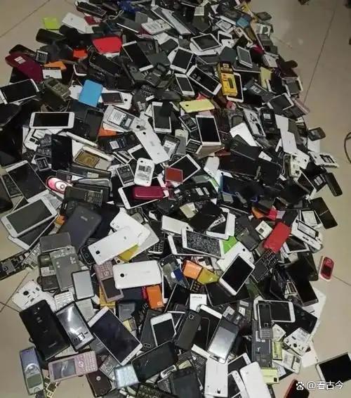 60亿部废旧手机该何去何从?“电子垃圾”能转变“绿色资源”?