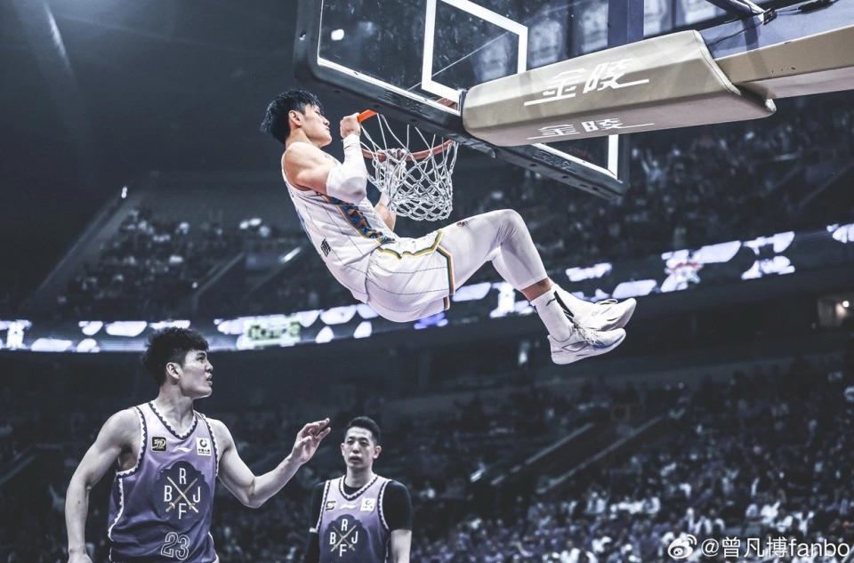 为何曾凡博NBA之旅仅10分钟就被裁?商业因素曝光