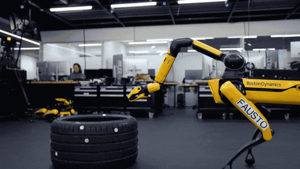 波士顿动力狗gogo回来了!五条腿