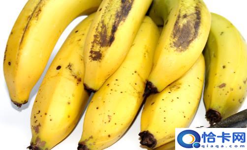 香蕉皮晒干煮水的功效与作用 香蕉皮抑制真菌防脚气