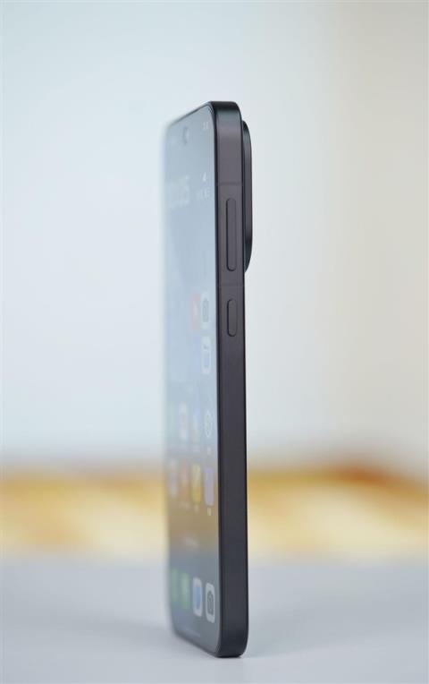 7025mAh超大电池！OPPOFindX9图赏(图11)