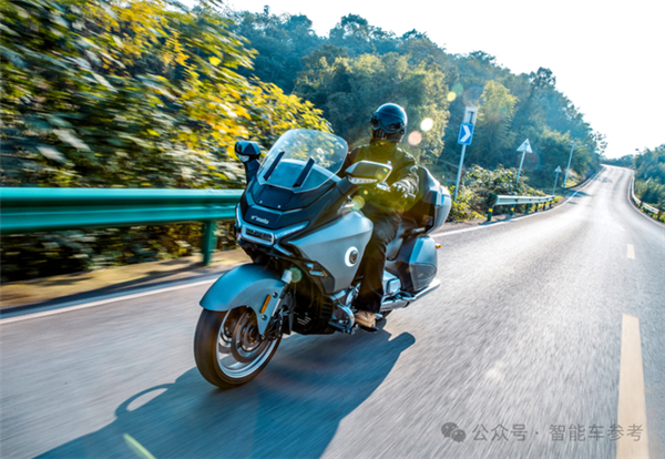 印奇再次叩开港交所:吉利和奔驰保驾护航