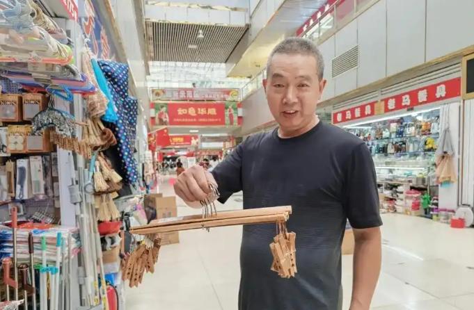 竹裤架意外翻红:传统工艺撞上当代极简主义的奇妙化学反应