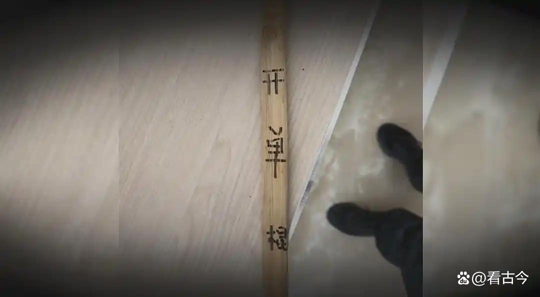 电诈园区小黑屋墙上沾满血手印?都是缅北“电诈大鳄”徐老发干的!