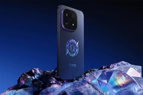 iQOO15王者荣耀十周年典藏版发布：5499元限量抢(图2)