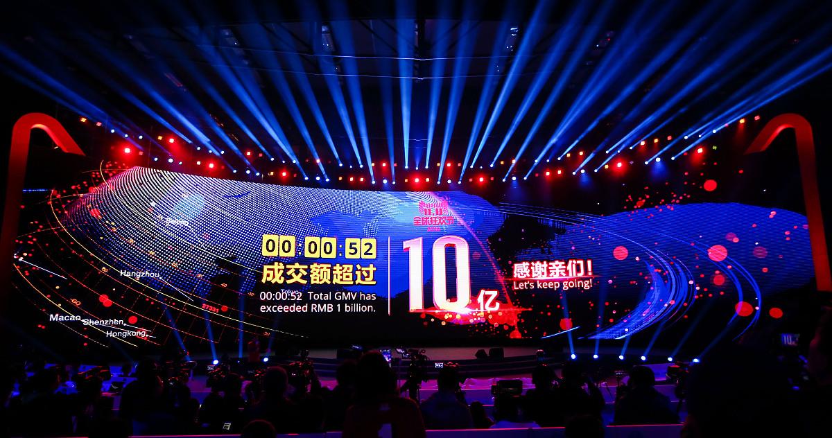 今年双11 AI比我更忙!智能助手成购物节“隐形操盘手”