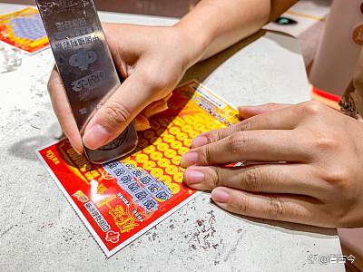 60岁男子偷300张“刮刮乐”后连夜出逃?还敢跟警察玩障眼法?