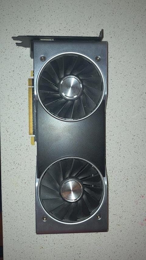 GTX2080Ti原型卡重出江湖：完整的384-bit12GB显存(图1)