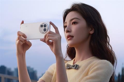 一图读懂真我GT8Pro：唯一一款不到4000元的骁龙8E5真旗舰(图1)