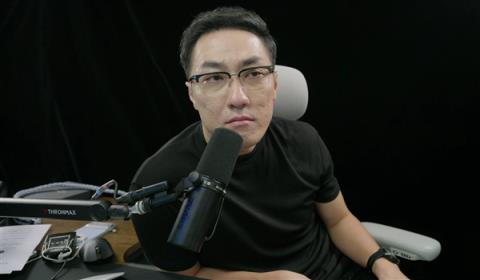 王自如回应发胖原因：在格力时喝酒非常多 不喝酒没人说实话(图1)