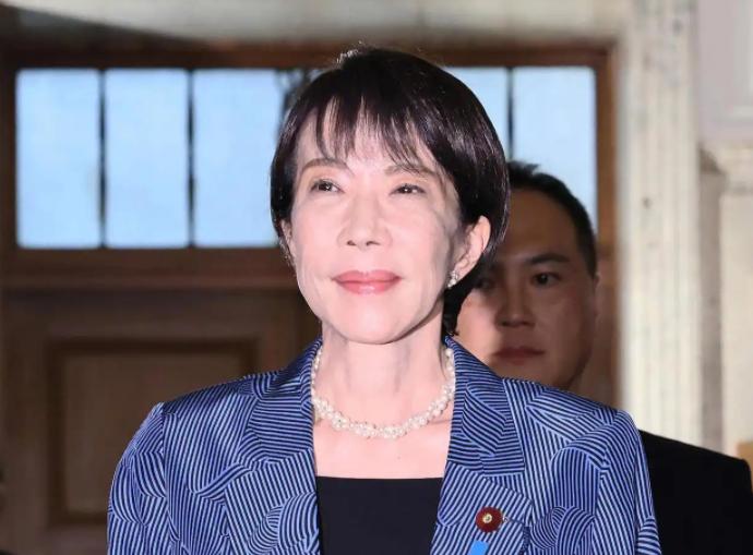 高市早苗首相之路“一波三折”:从“陪跑者”到“破壁人”的逆袭