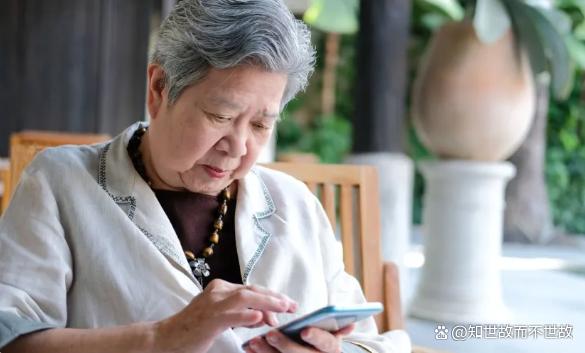 每天刷手机 青少年认知能力显著下降?最新科学发现令人心惊