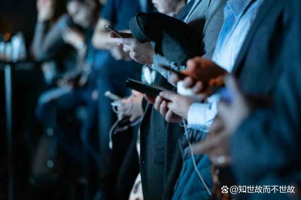 每天刷手机 青少年认知能力显著下降?最新科学发现令人心惊