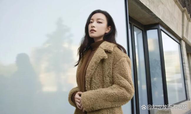 摇粒绒的“膨胀陷阱”:为什么你穿得像熊?别人却穿出超模感?