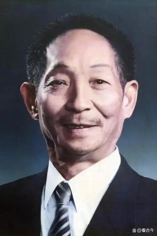 67岁“面筋爷爷”酷似袁隆平走红?他的善良朴实承载了这份情感