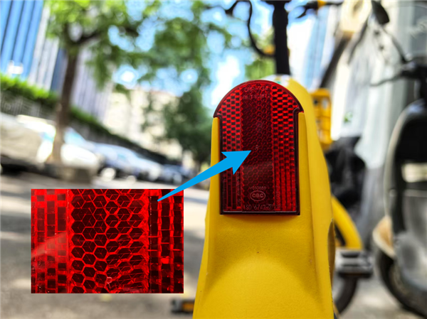 为什么镜子能颠倒左右 却不能颠倒上下