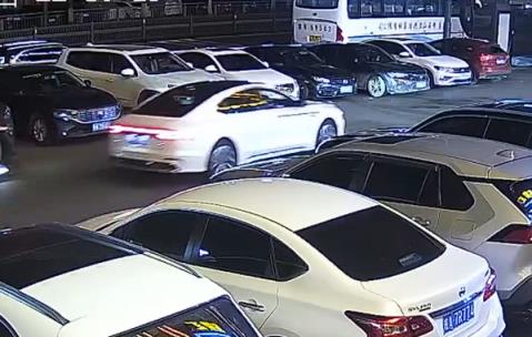 想省500差旅费 男子醉酒后开车且违停：喜提吊证5年+刑责