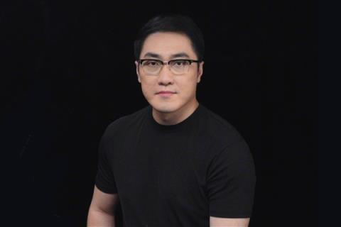 负债1亿的王自如坐绿皮火车出差:因为限高(图2)